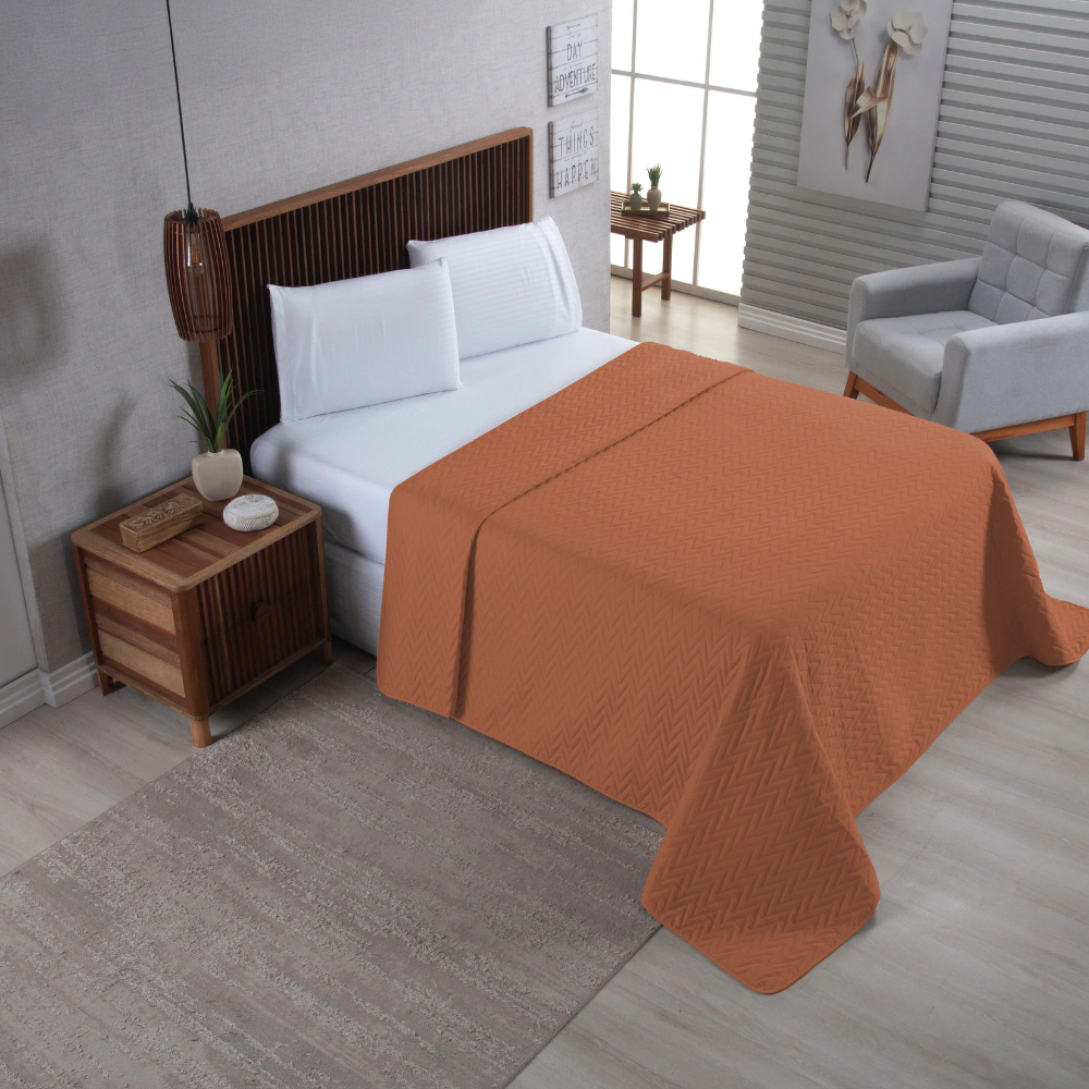 Cobre-leito Queen Matelado | Toque Suave e Acabamento Sofisticado | Linha Requinte