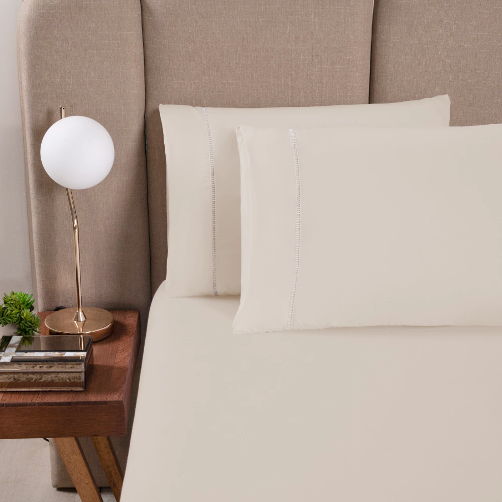 Kit Travesseiro Completo com Proteção Impermeável — 4 Peças